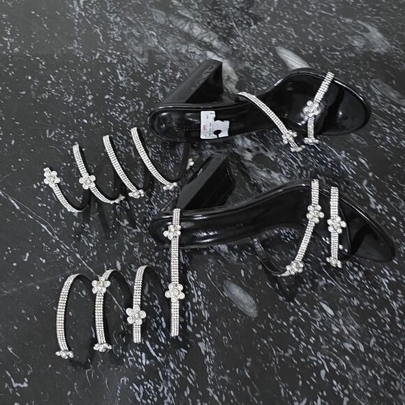 BRAND NEW WILD DIVA ELEGANT RHINESTONE STRAPPY BLOCK-HEEL SANDAL - Picture 9 of 16